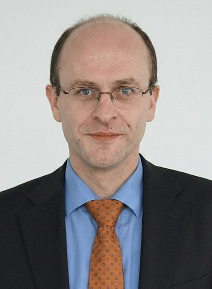 Dr. Peter Quell